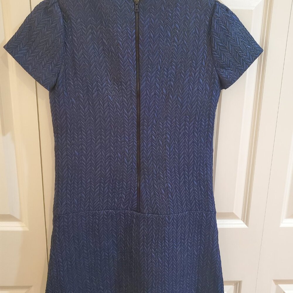 Alice + Olivia a line short sleeve dress navy blue and black chevron 2 - Picture 5 of 5